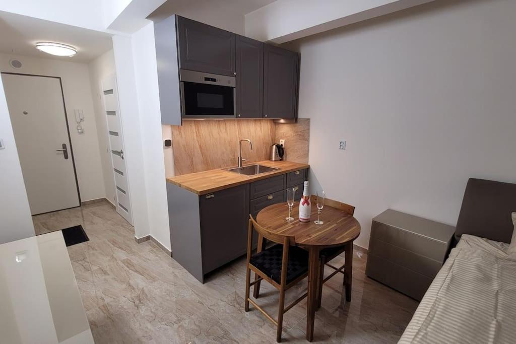 Luxusni Apartman Nedaleko Centra Prague Luaran gambar