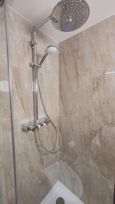 Luxusni Apartman Nedaleko Centra Prague Luaran gambar