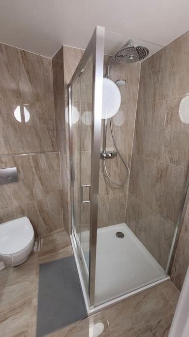 Luxusni Apartman Nedaleko Centra Prague Luaran gambar